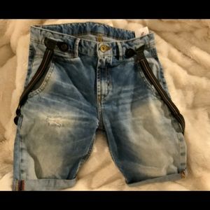 ZARA Boys denim shorts with suspenders NWT